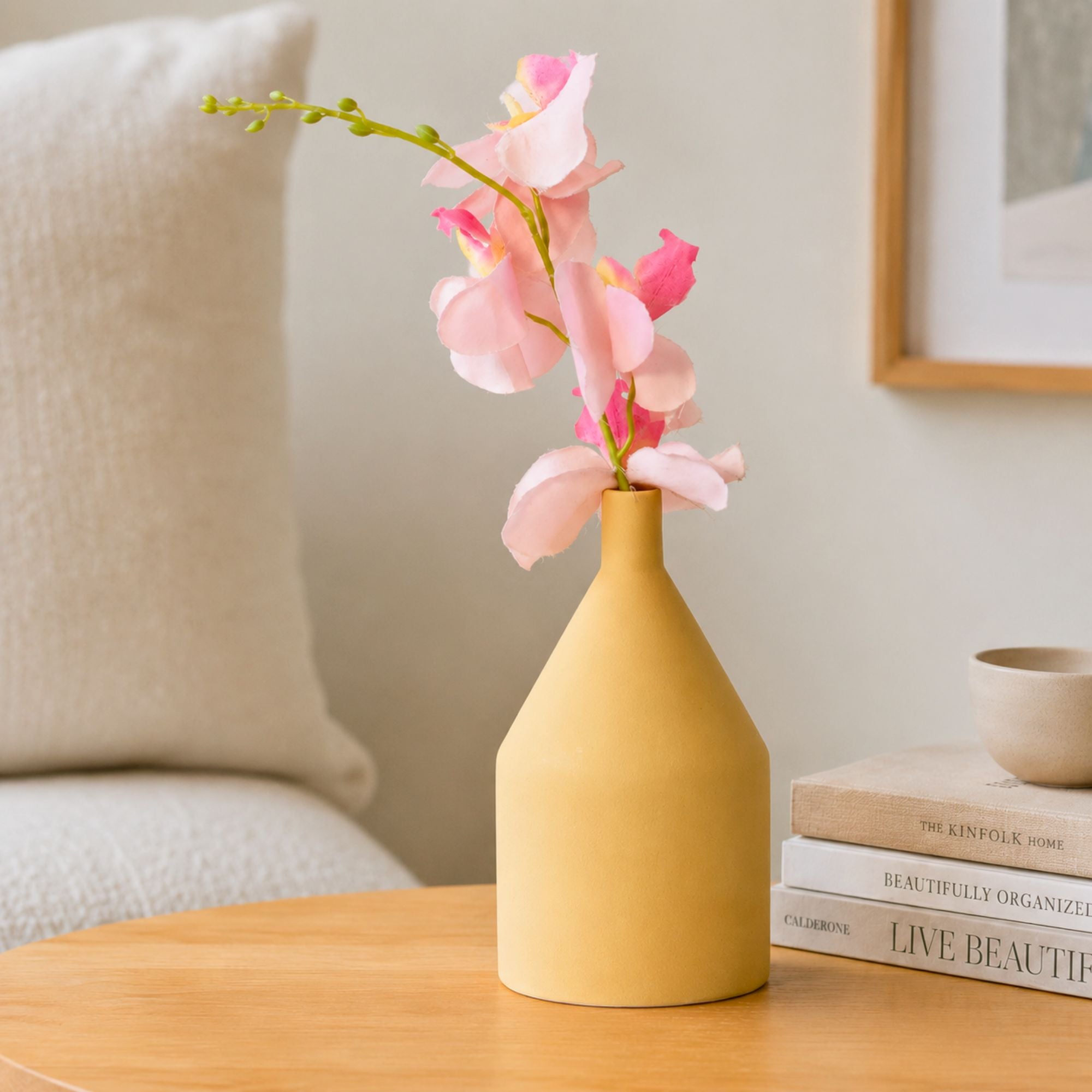 Elegant classic ceramic flower vase with red flowers for modern home décor