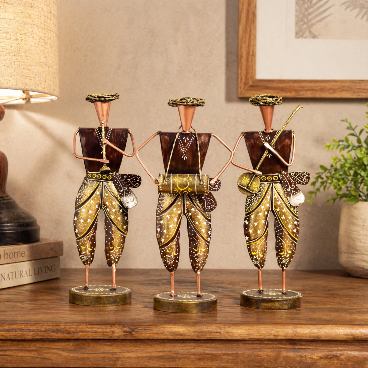Handcrafted Rajasthani metal musician figurine for home decor, traditional Indian handicraft showpiece for living room decoration