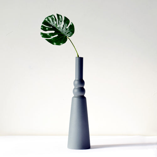 Handcrafted luxury ceramic flower vase with minimalist modern design for elegant home décor and contemporary Indian interiors