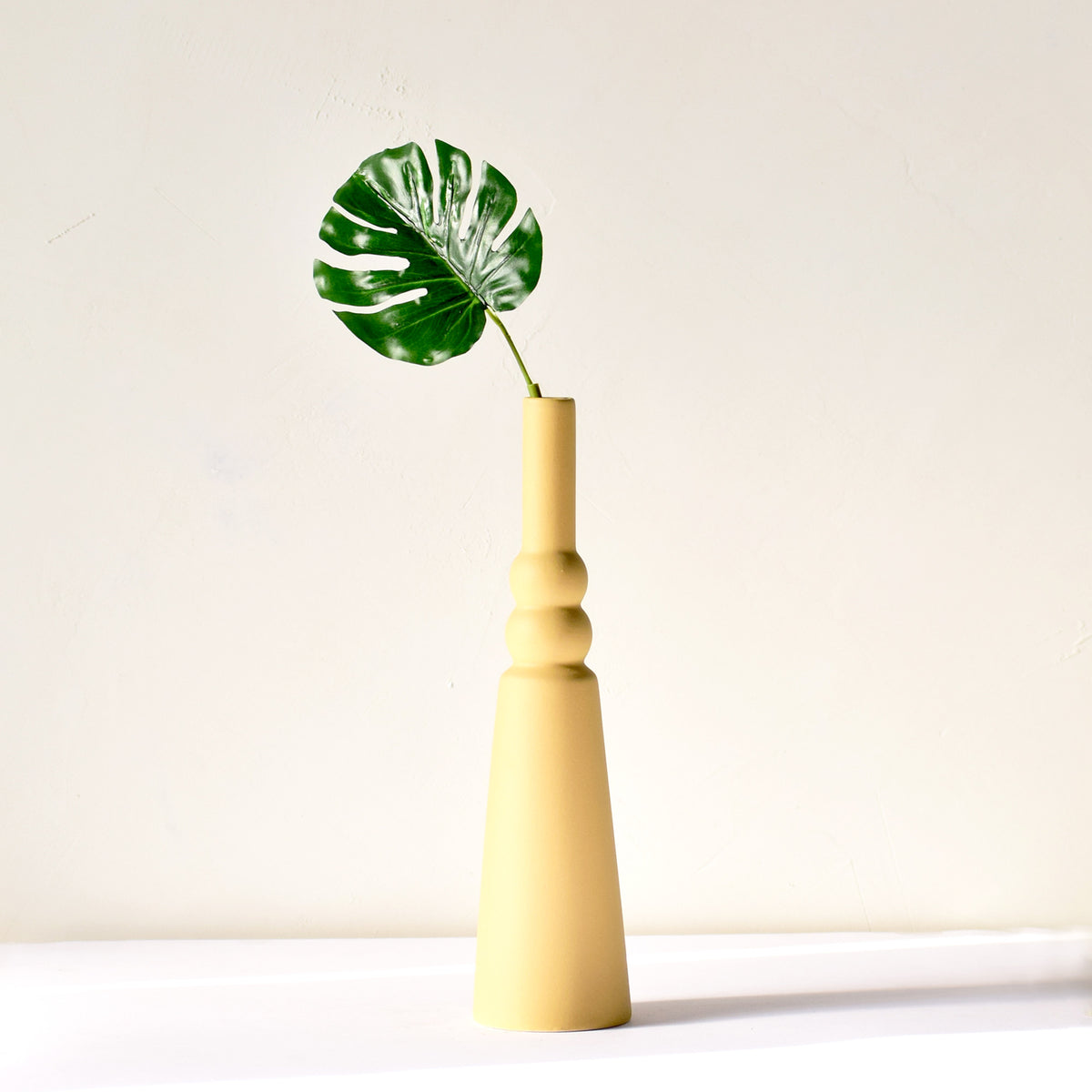 Handcrafted luxury ceramic flower vase with minimalist modern design for elegant home décor and contemporary Indian interiors